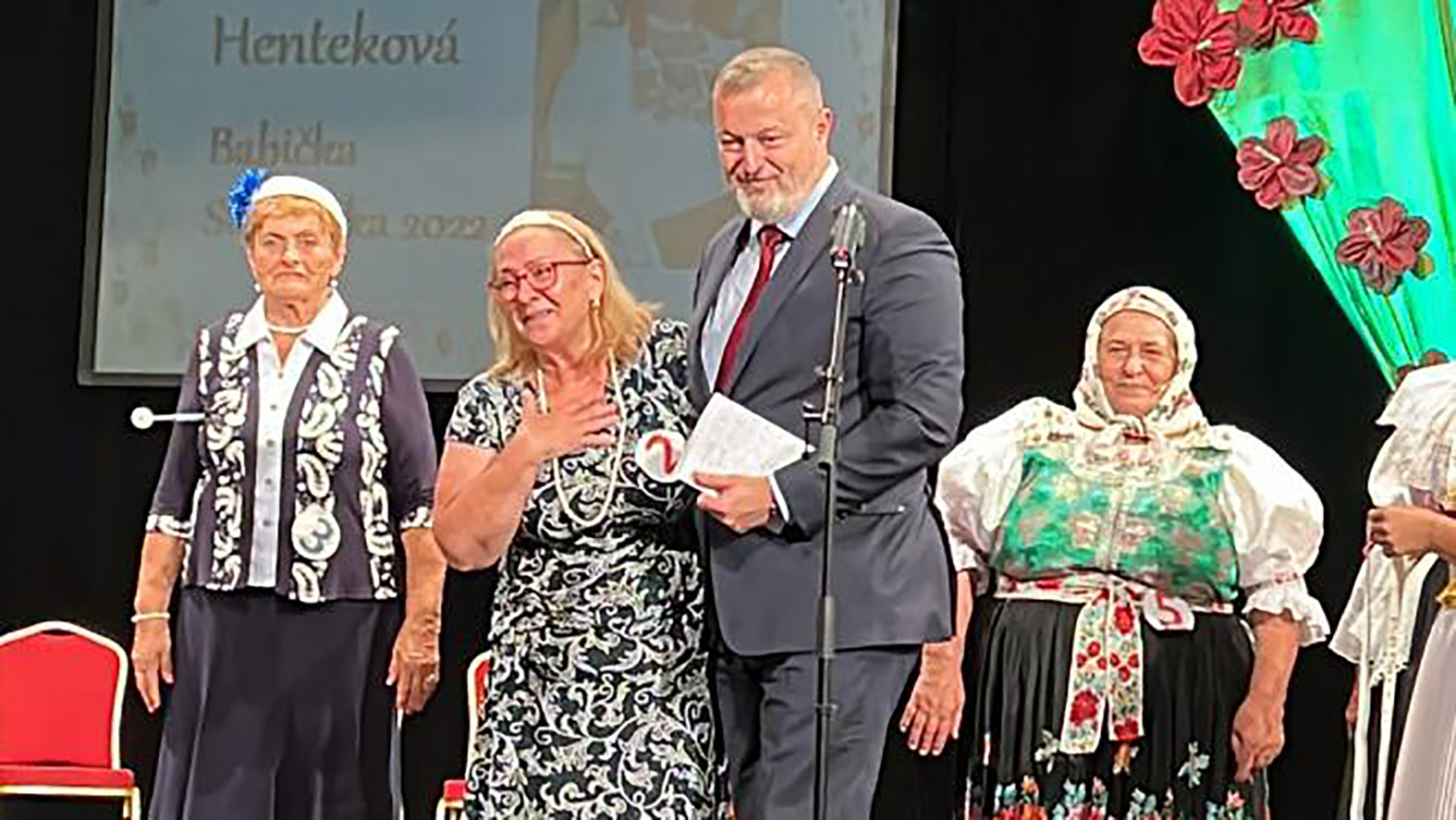 Babičkou roka 2022 sa stala Eva Henteková z Banskej Bystrice