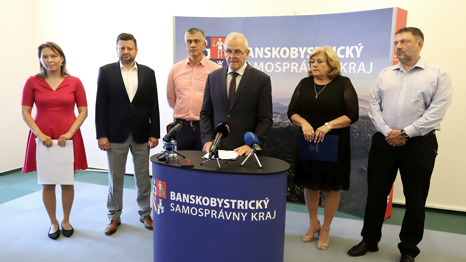 Vedenie BBSK a poslanecké kluby vyzývajú na férovú predvolebnú kampaň