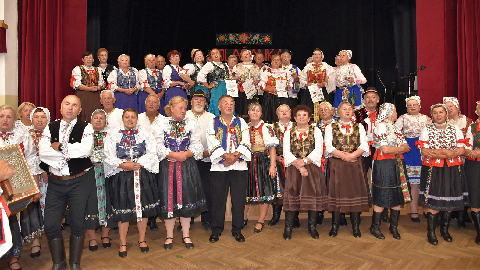 Seniorská pohoda a oslava 30. výročia založenia Folklórnej skupiny Ujlačanka