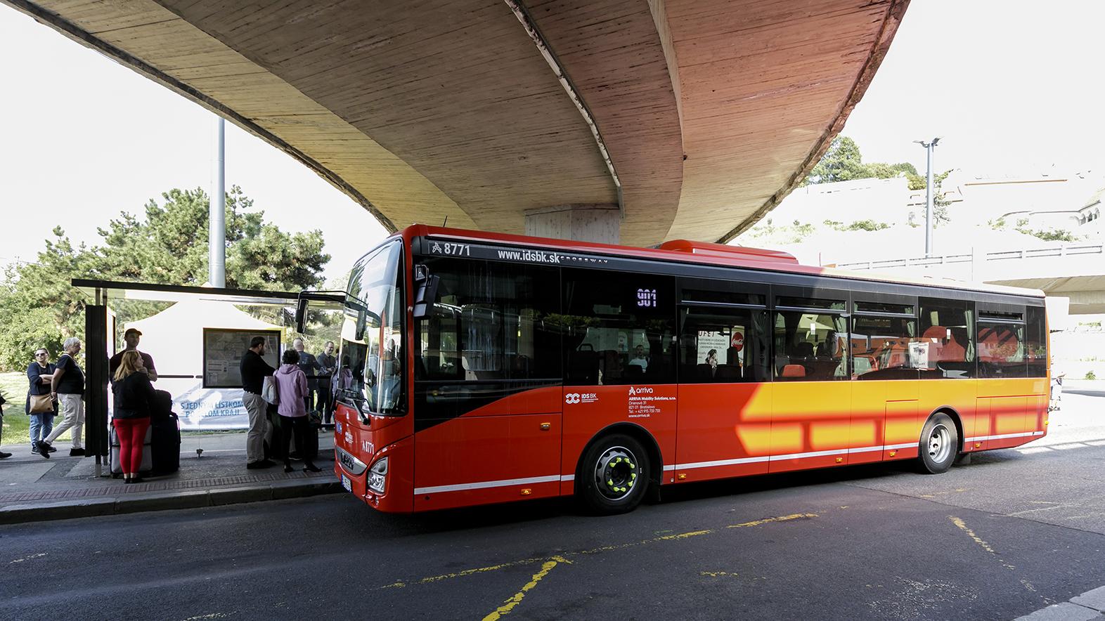 Bratislavu a Hainburg spája po desaťmesačnej pauze opäť autobusová linka 901