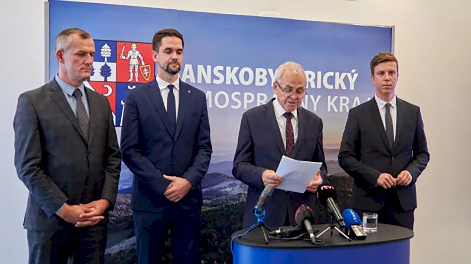Len vládne balíčky budú mať dosah na rozpočet viac než 32 miliónov eur
