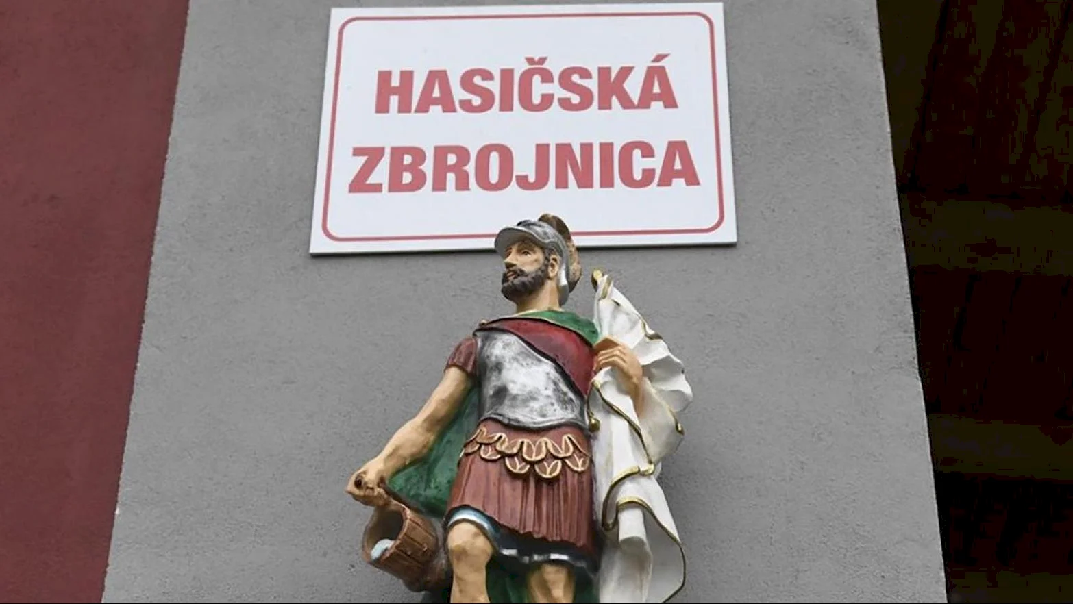Mesto rekonštruuje hasičskú zbrojnicu, pristaví tam i garáž