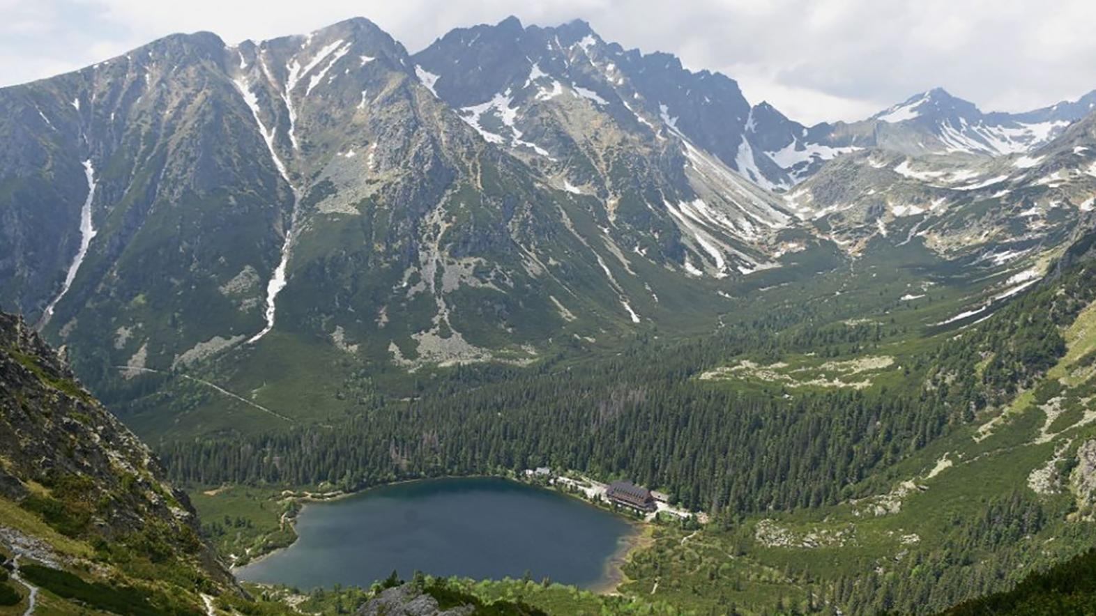 Dobrovoľníci vyniesli z TANAP-u stovky kíl odpadu, je ho čoraz menej