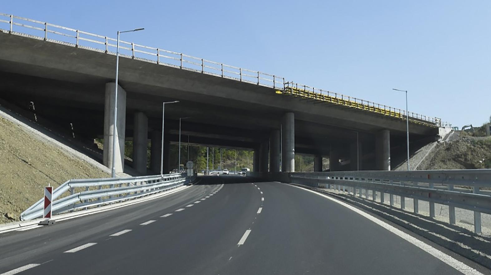 Združenia a kraje na východe sa spojili s cieľom výstavby chýbajúcich ciest