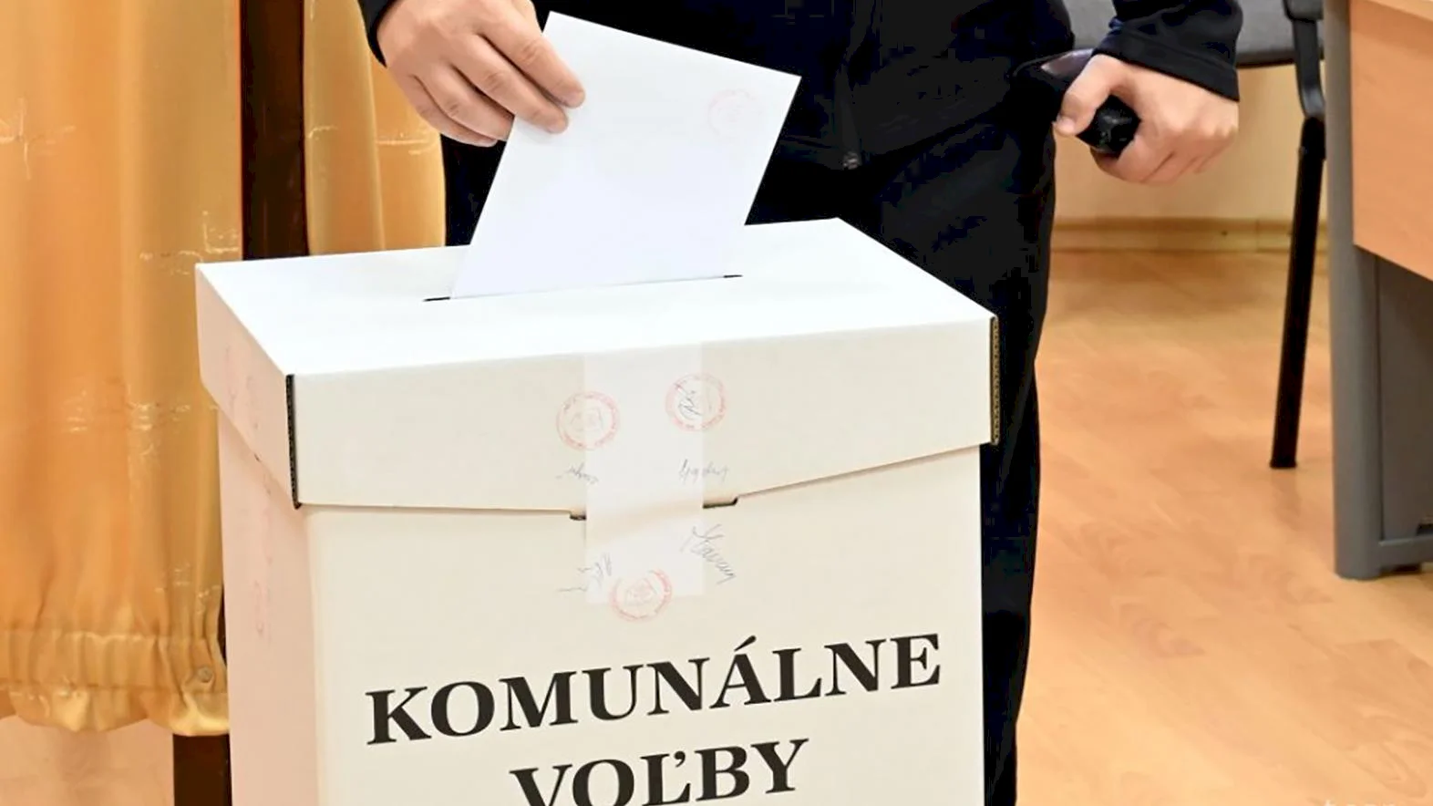 O mesiac budú voľby starostov, predsedov krajov i poslancov