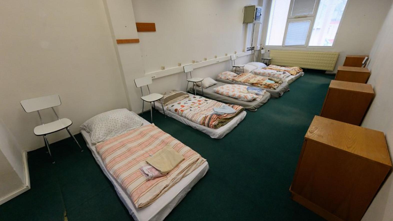 Z budovy mestského štadióna v Hriňovej je turistická ubytovňa