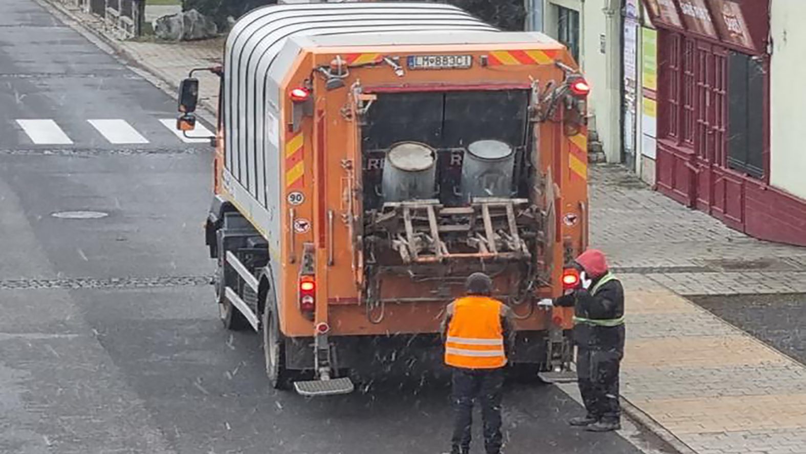 Schválili novelu o miestnych daniach a miestnom poplatku za komunálny odpad