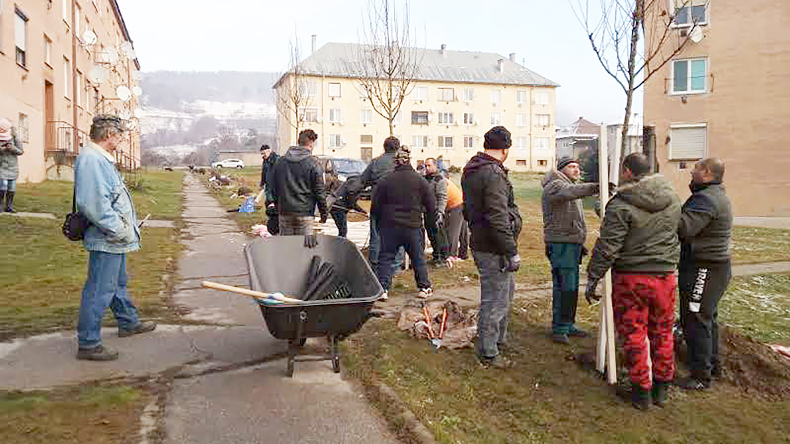 V Jelšave zlepšia aj s podporou kraja kvalitu ovzdušia výsadbou hrušiek