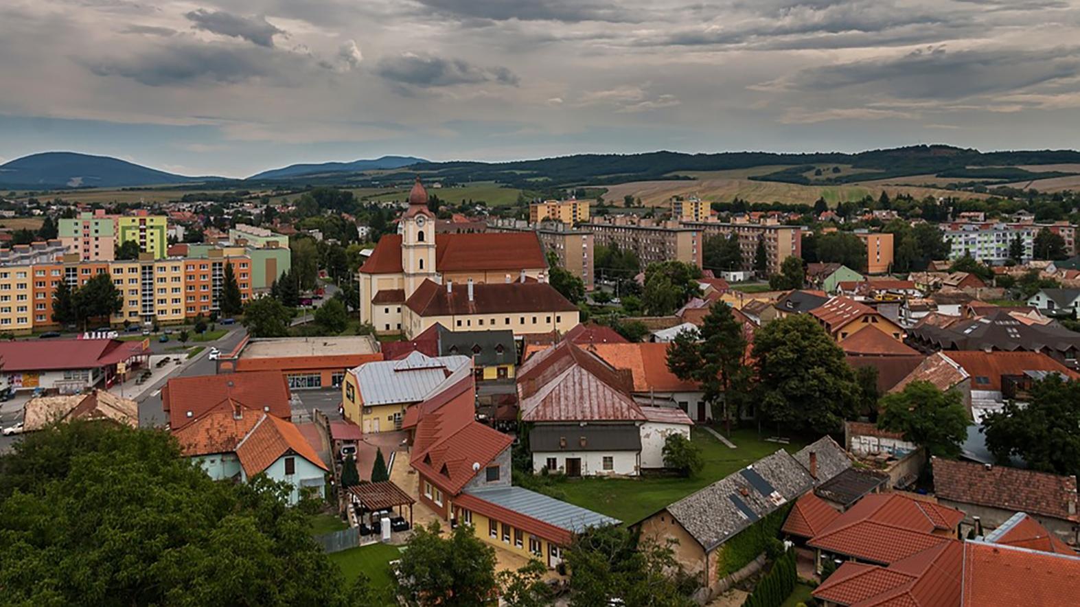 Fiľakovo získalo na obnovu vnútrobloku v centre mesta takmer 530 000 eur