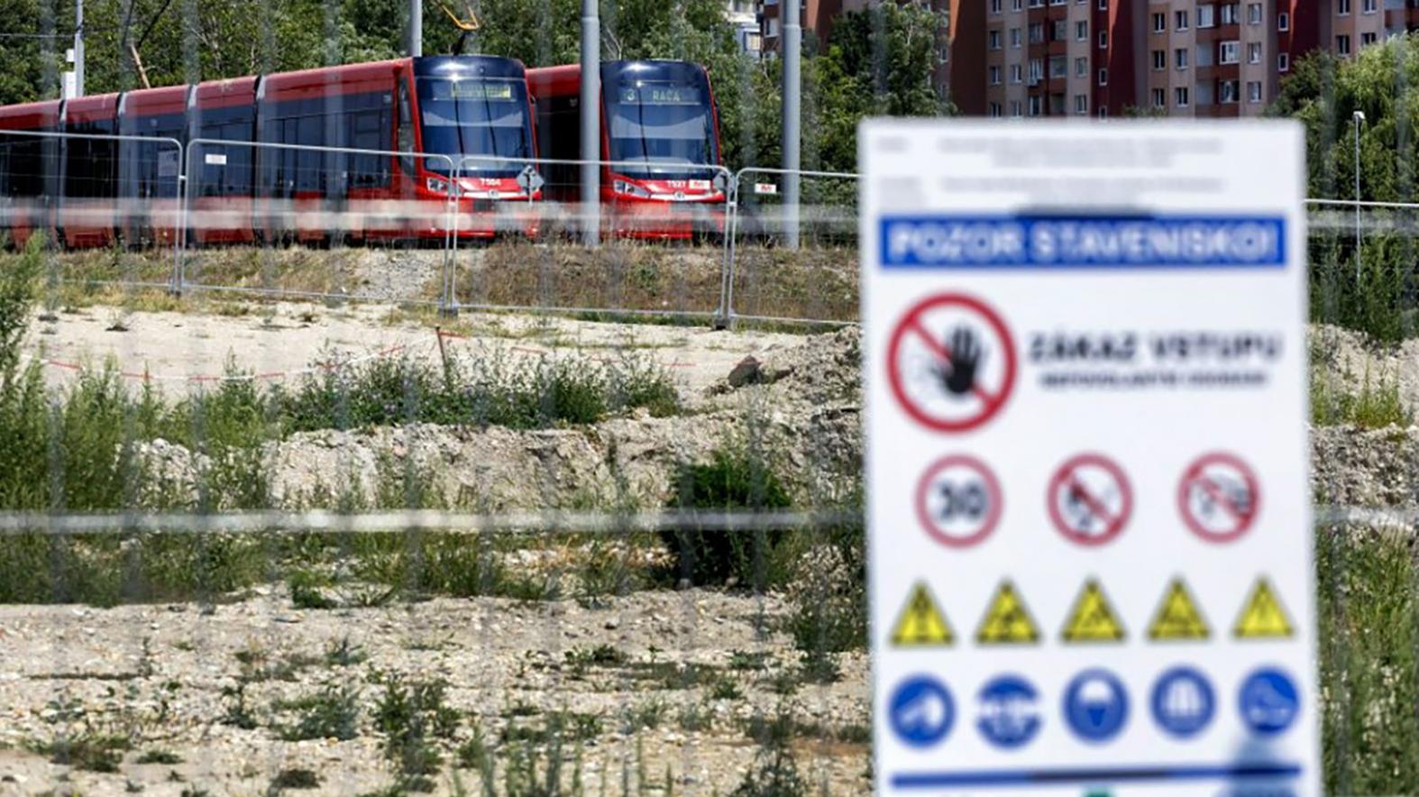 Bratislava naďalej rokuje o harmonograme prác na električkovej trati v Petržalke