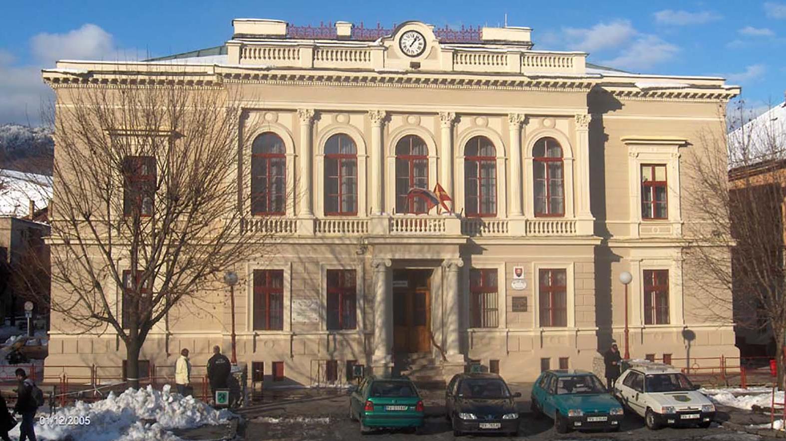 Mesto začalo nedoplatky vymáhať siahnutím na bankové účty dlžníkov