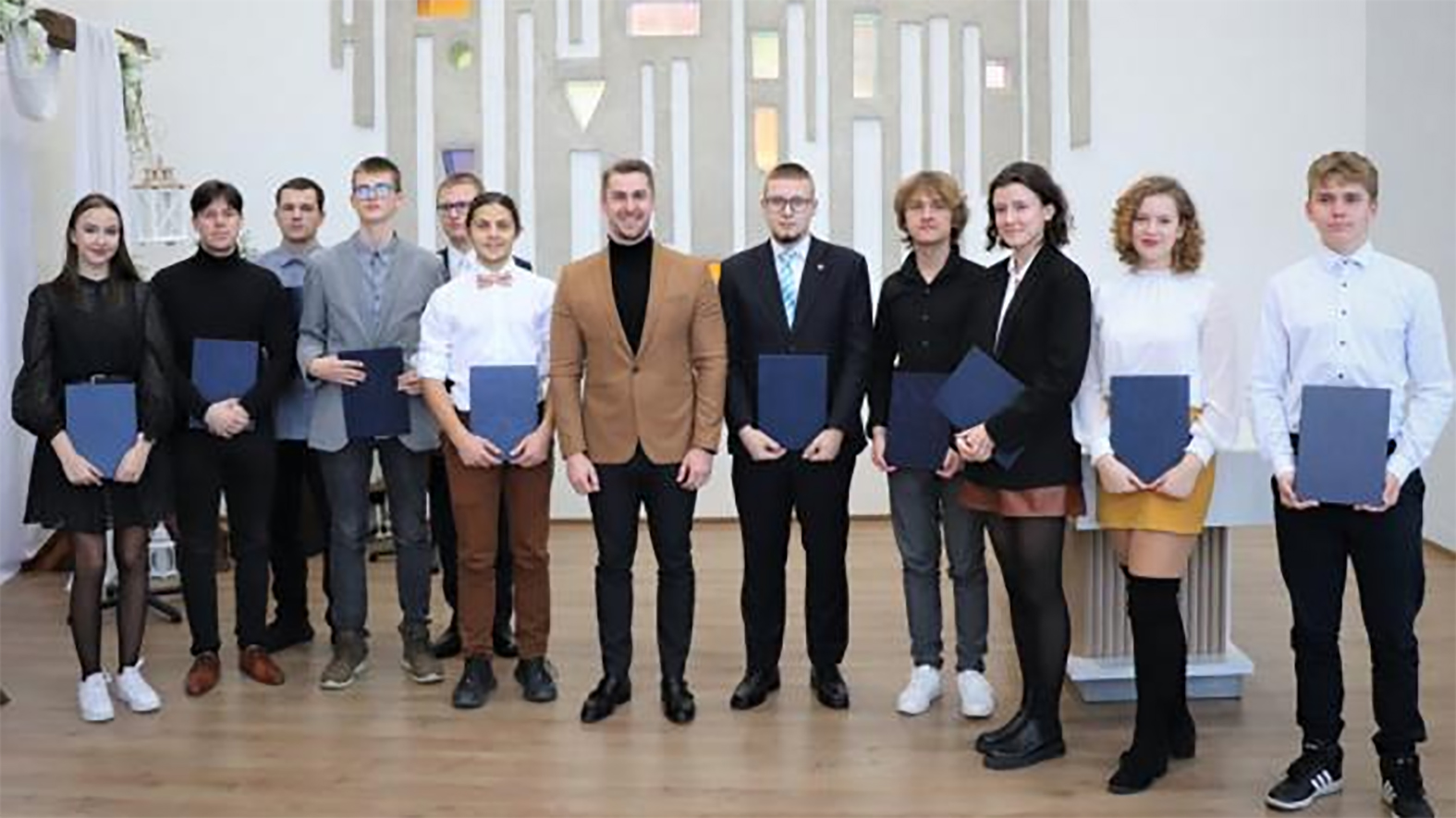 Jedenásť stredoškolákov si prevzalo ocenenie z rúk primátora mesta