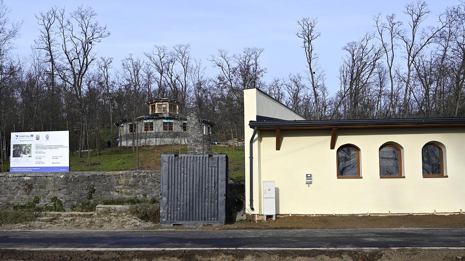 Cezhraničný projekt zlepšil infraštruktúru okolia vínnych pivníc