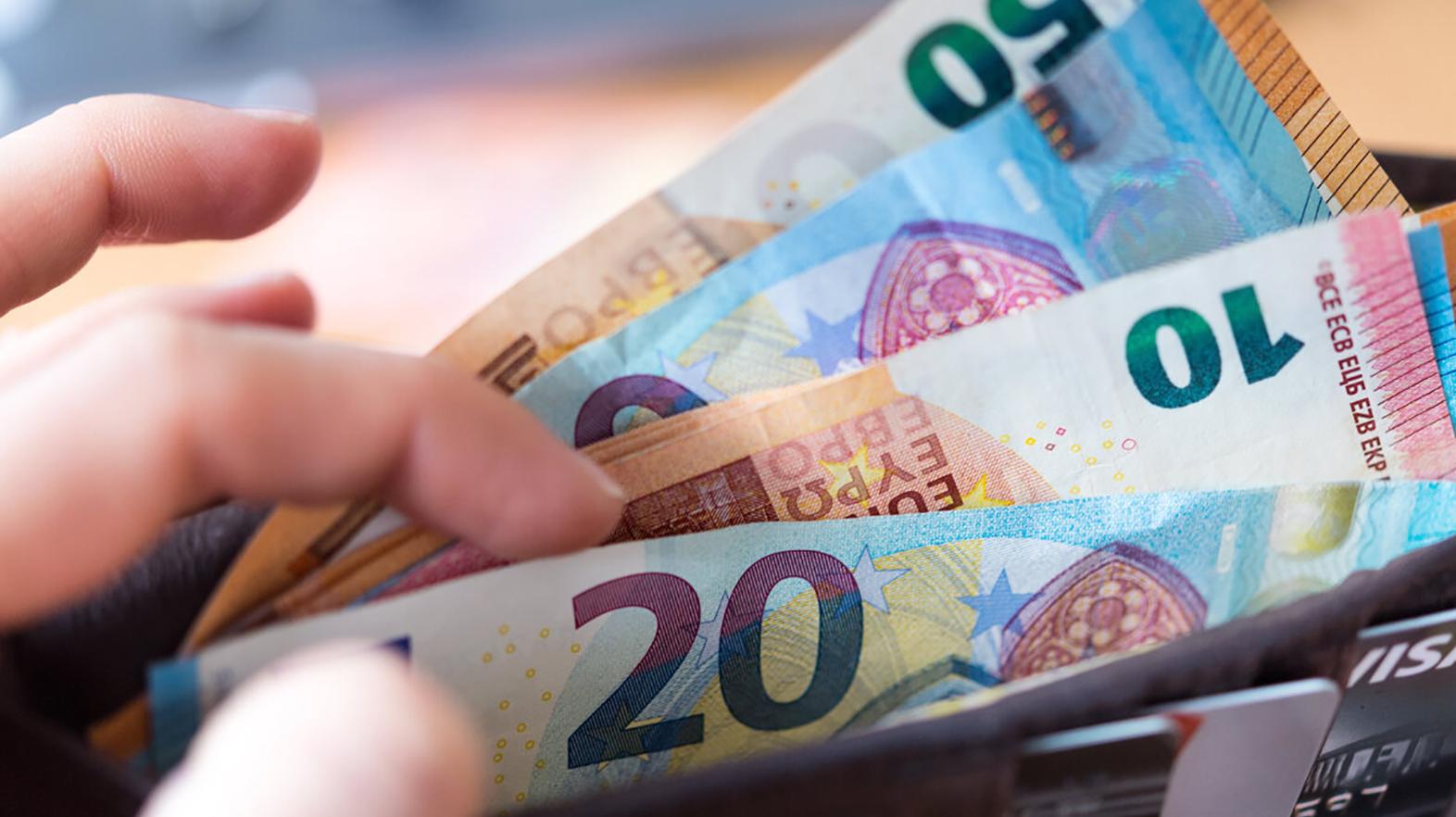 Daň z nehnuteľností a poplatky za odpad sa majú zvýšiť o 15 percent
