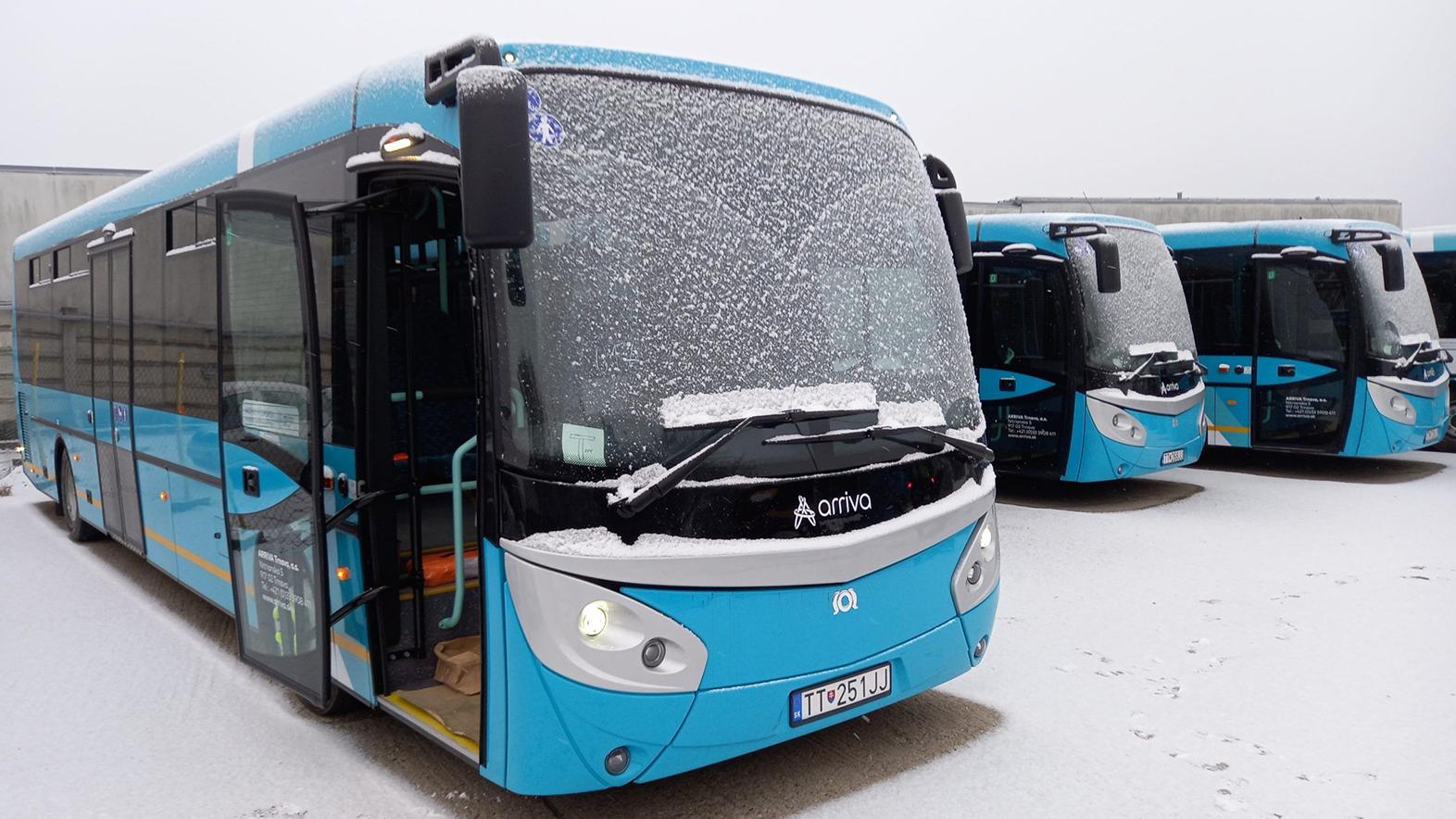 V prímestskej autobusovej doprave zaradili do prevádzky 11 nových autobusov