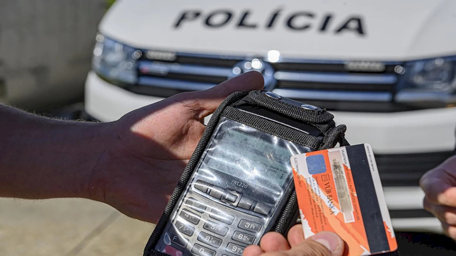 Mestská polícia začne od nového roka používať platobné terminály