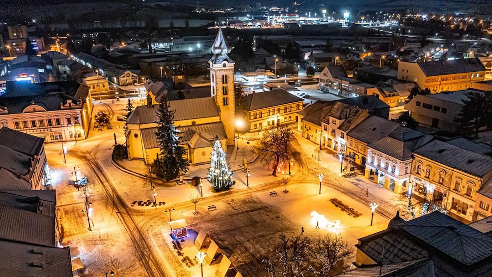 Prvý raz po štyroch rokoch nevstúpil L. Mikuláš do nového roka v provizóriu