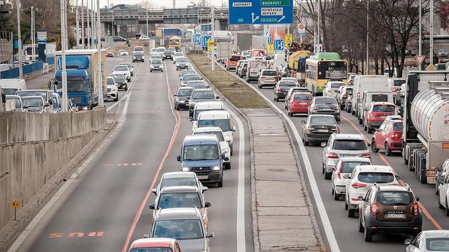 V okolí 42 škôl budú zisťovať mieru znečistenia ovzdušia pre dopravu