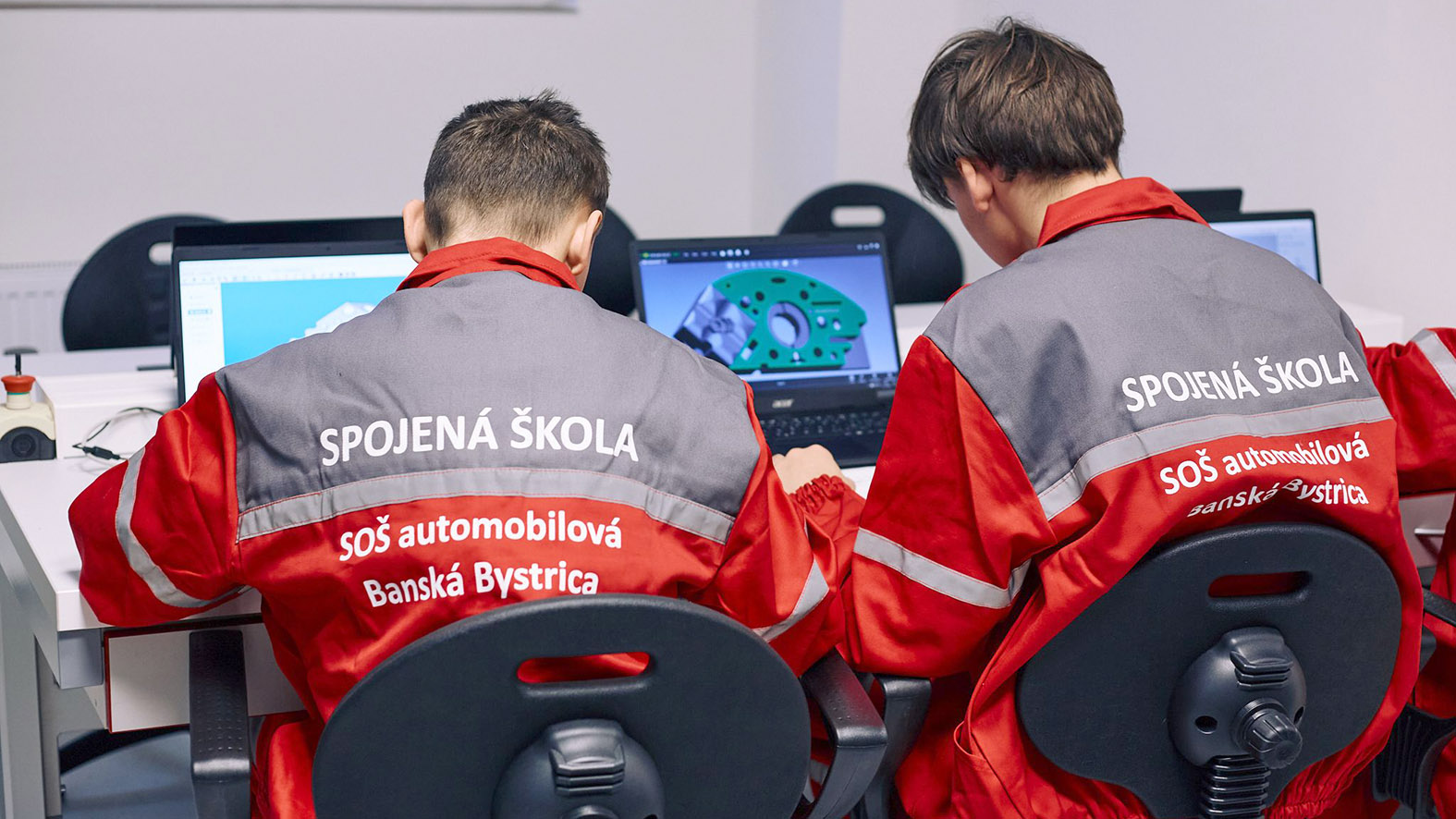 Učebňu metrológie zriadila Spojená škola zo štedrého daru kanadského Slováka