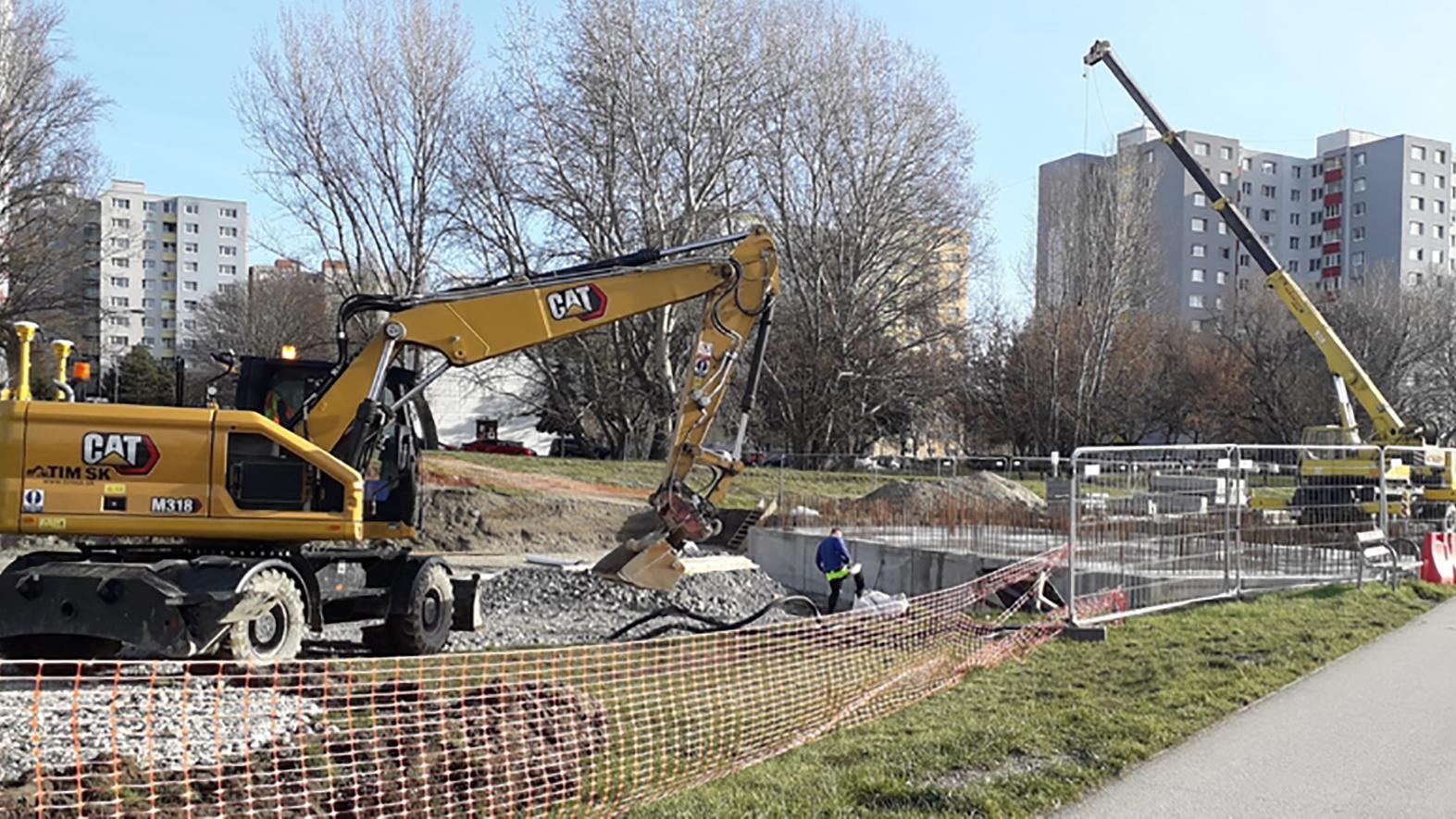 Nový harmonogram električkovej trate v Petržalke stále nie je hotový