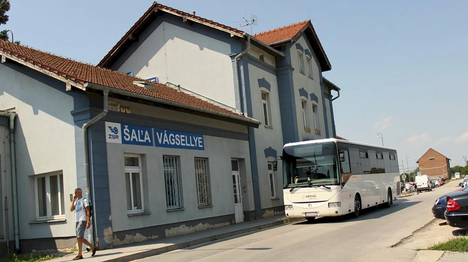 Pri vlakovej stanici sa začali práce súvisiace s rekonštrukciou priestoru