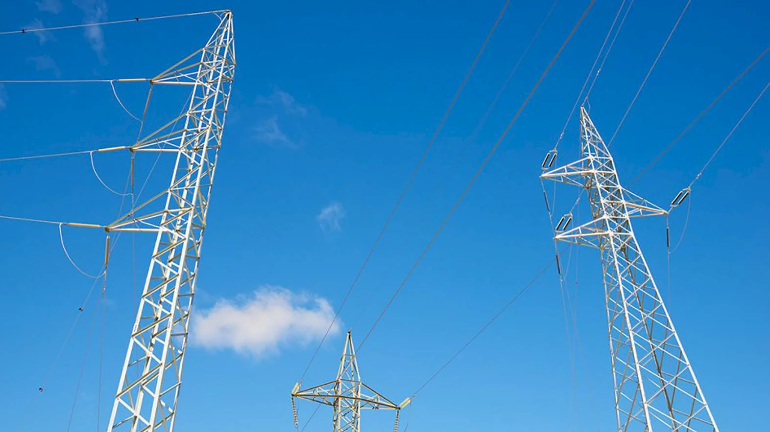 Zálohové platby za elektrinu vzrástli mestu v priemere o 120 percent