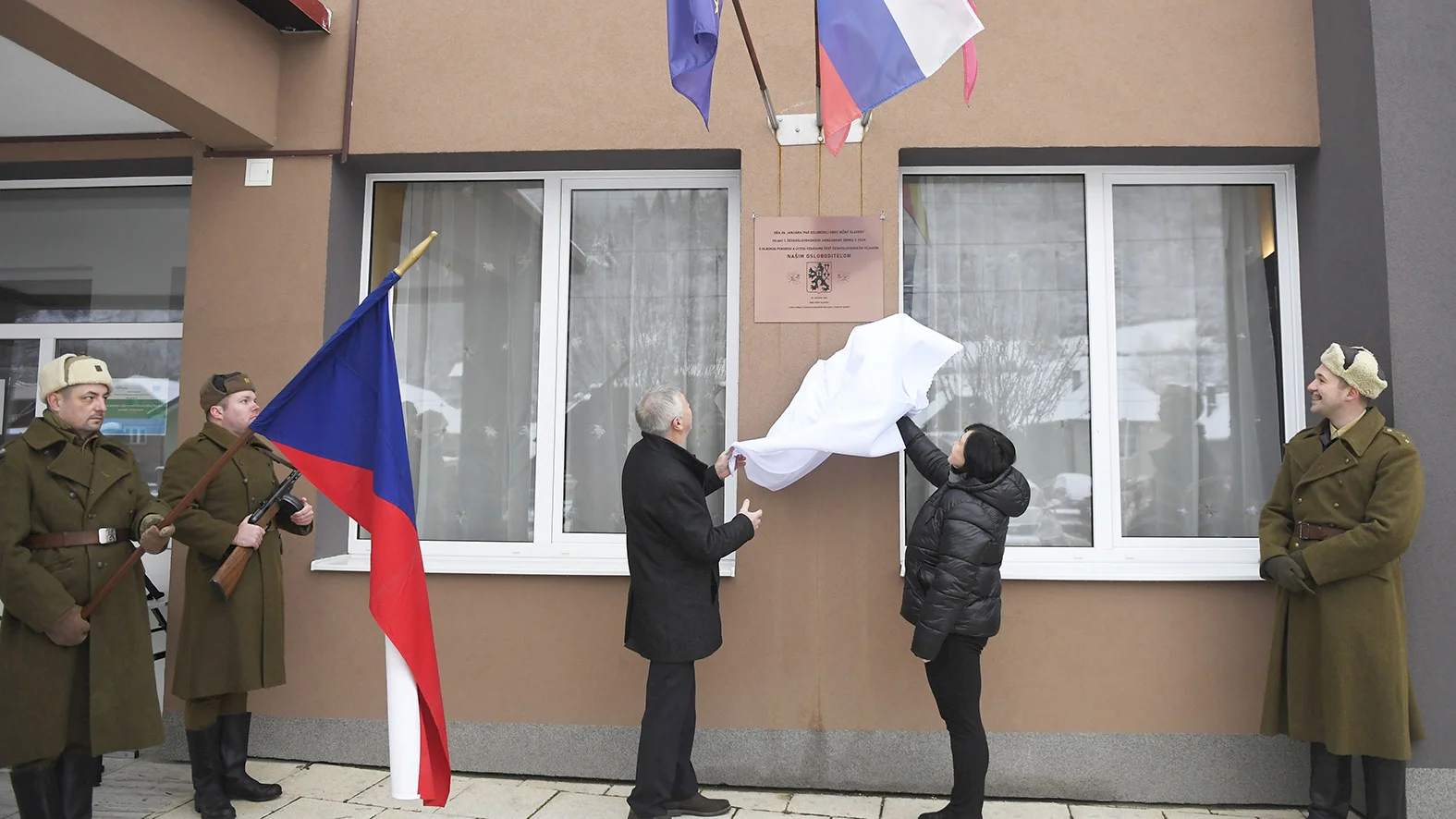 V Nižnom Slavkove odhalili pamätnú tabuľu 1. československému armádnemu zboru