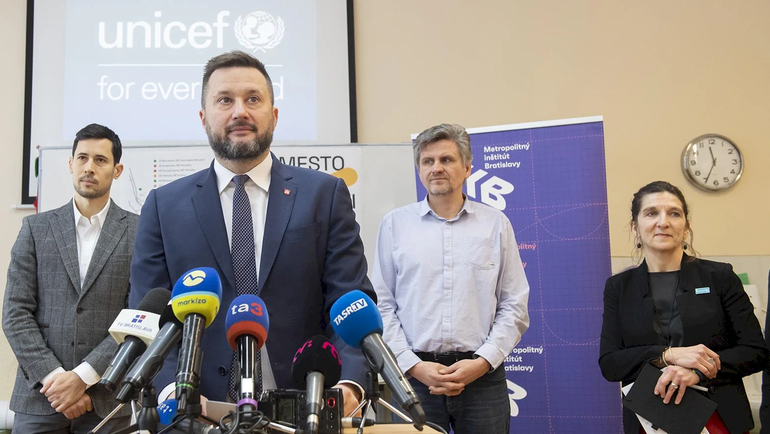 Do projektu bezpečnosti detí v okolí škôl sa zapojí ďalších 10 ZŠ