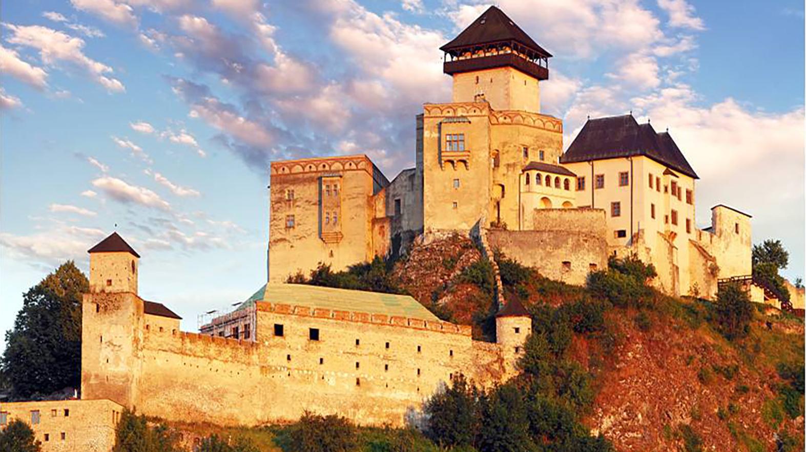 Trenčiansky hrad prilákal v minulom roku viac ako 145 000 návštevníkov