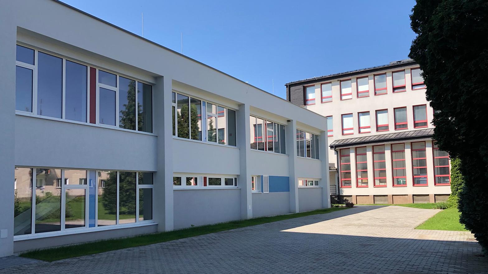 Pri Spojenej škole v Púchove postavia novú halu s učebňami za dva milióny eur