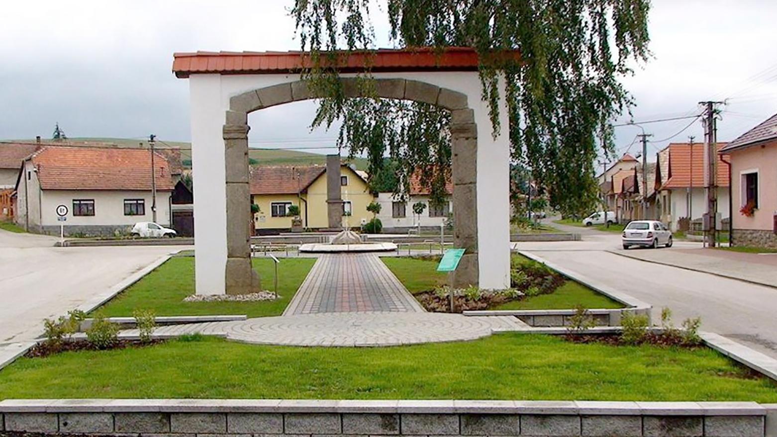 Ukončili prestavbu domu služieb na bytovku, vzniklo tam osem nových bytov
