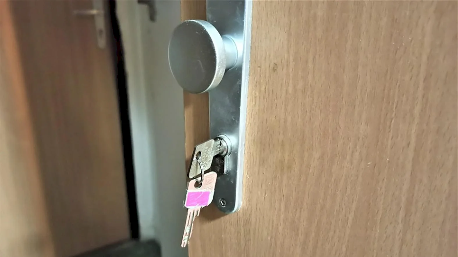Zanedbanú plochu vo Vrakuni chcú premeniť na nájomný bytový dom