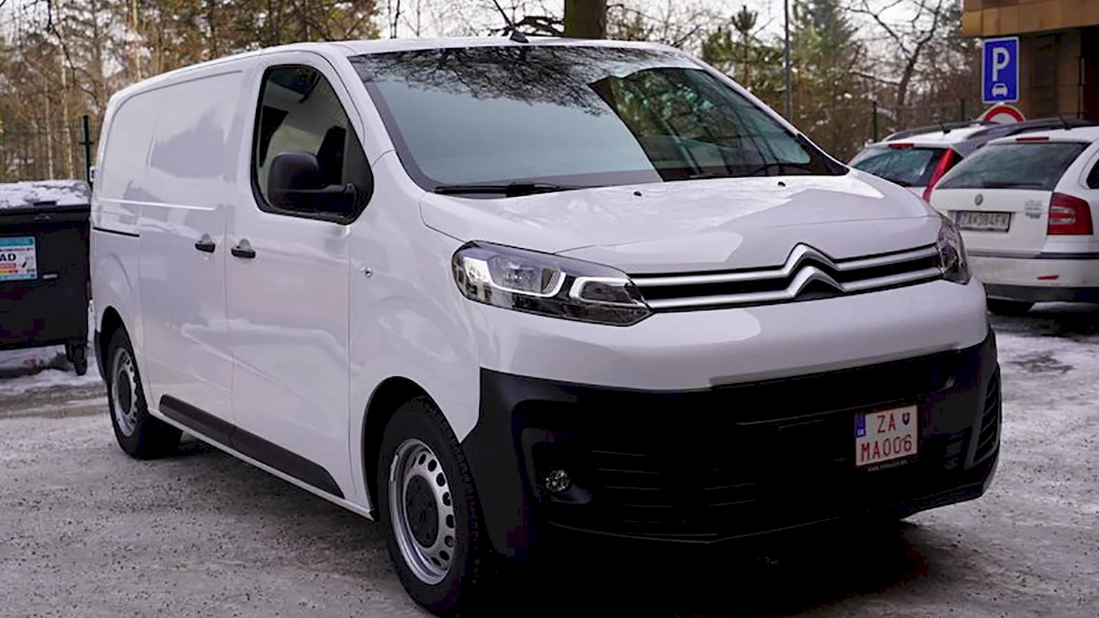 Obedy pre seniorov budú v meste rozvážať na nových elektromobiloch