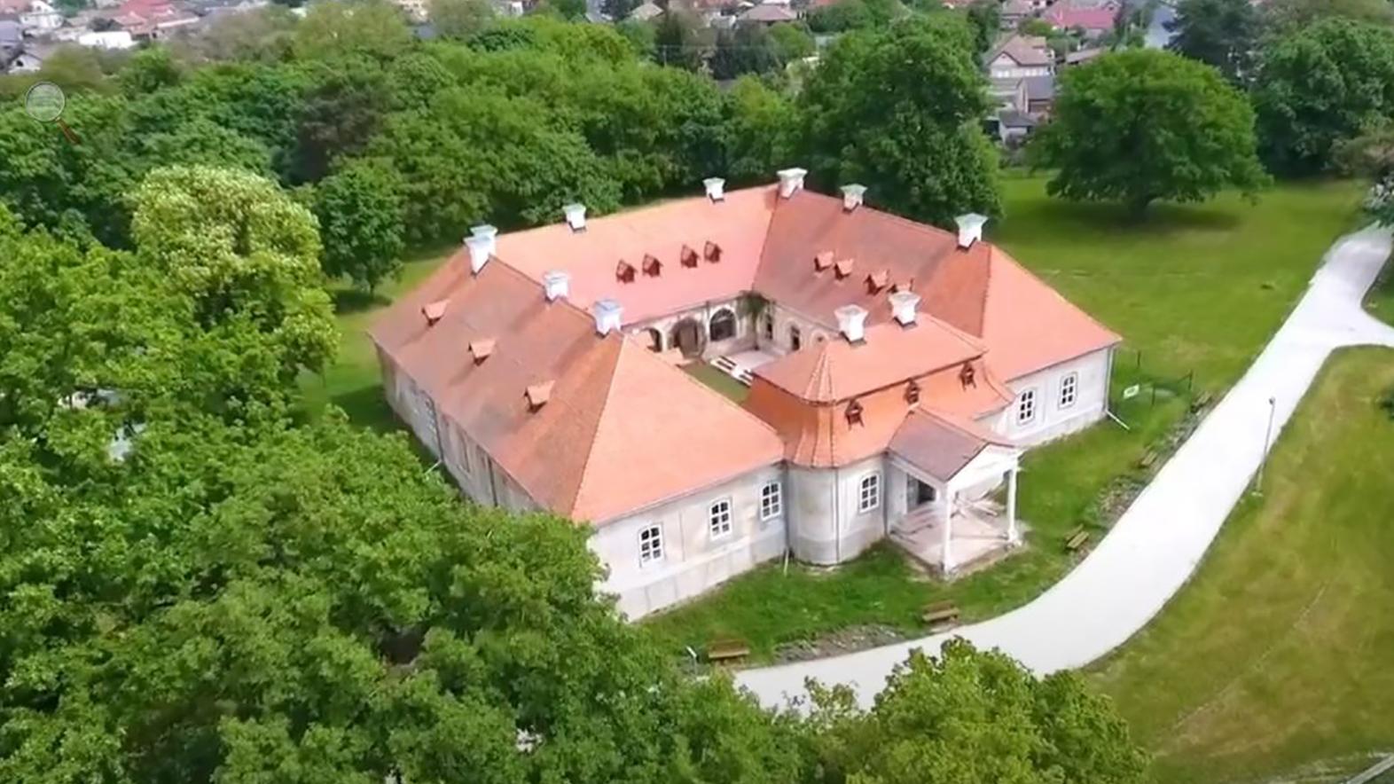 Mesto si chce vziať preklenovací úver na rekonštrukciu kaštieľa