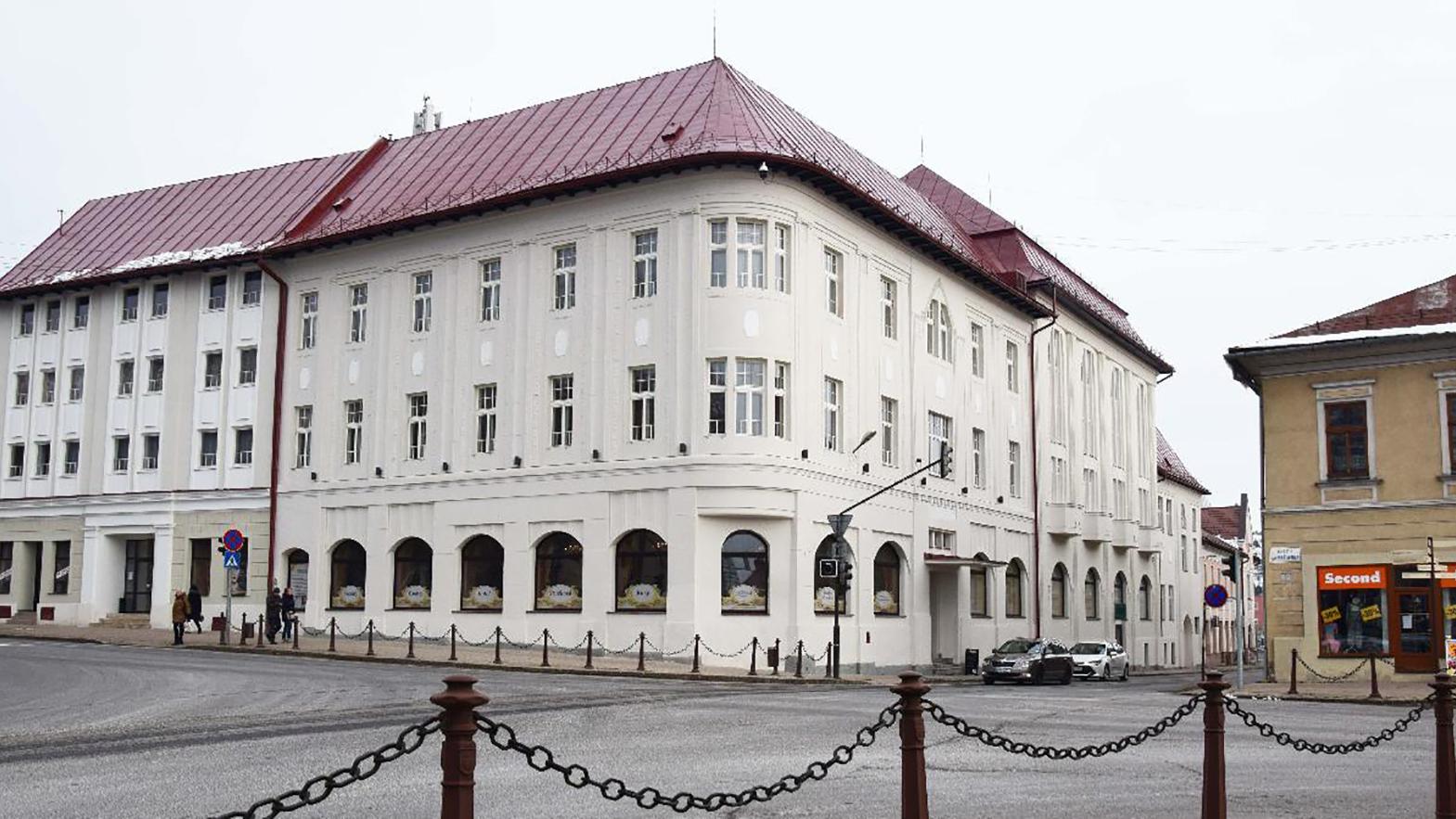 Mesto pokračuje v obnove hotela Ďumbier kompletnou rekonštrukciou izieb