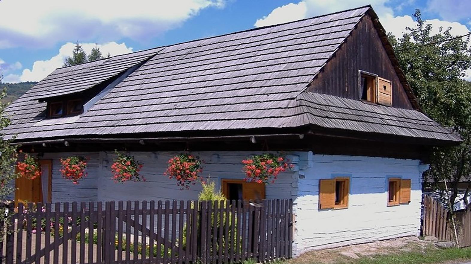 Zastupiteľstvo schválilo kúpu drevenice v Rejdovej za takmer 32 000 eur