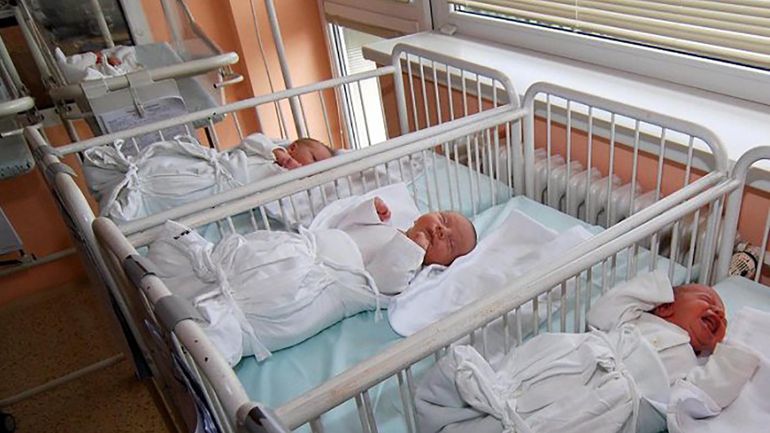 Príspevok pri narodení dieťaťa bude mesto vyplácať dvakrát ročne