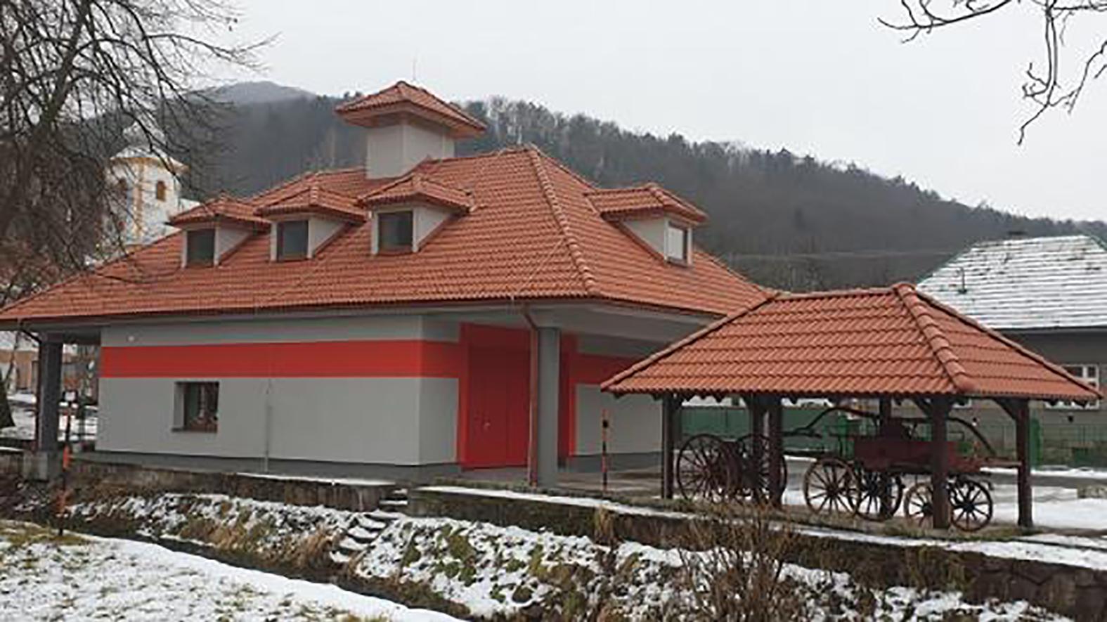 V obci vynovili hasičskú zbrojnicu, je dominantou námestia