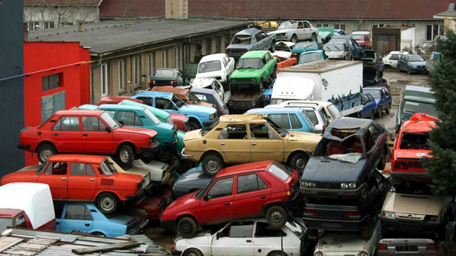 Ružinov odstránil za posledné dva roky 360 z 399 autovrakov