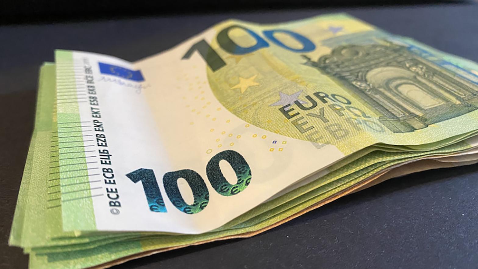 Neplatiči daní a poplatkov dlhujú mestu celkovo viac ako 480 000 eur