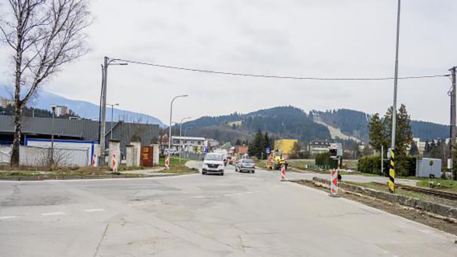 V Dolnom Kubíne spustili jednu z najväčších investícií roka, opravu križovatky