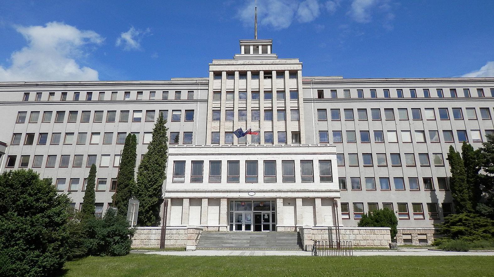 Krajskí poslanci budú okrem iného schvaľovať úverovú zmluvu na 30 mil. eur