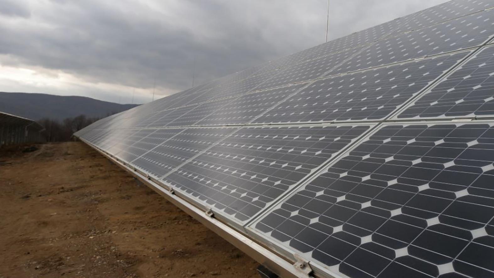 Obec chce pre školské zariadenia vybudovať fotovoltickú elektráreň