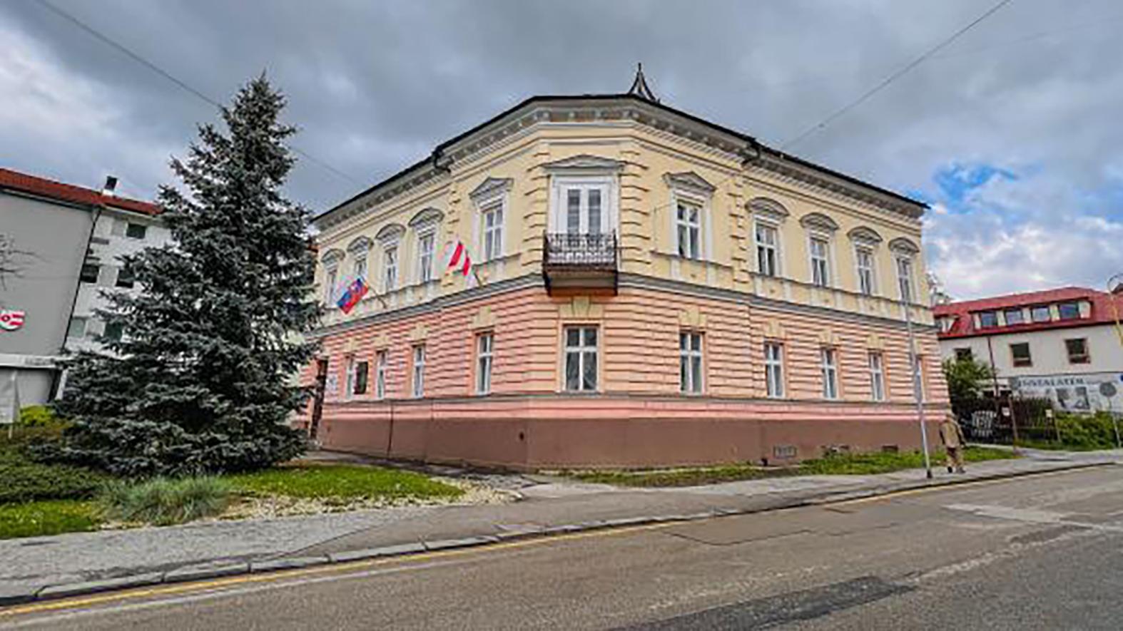 Historickú budovu radnice v Dolnom Kubíne chcú rekonštruovať, hľadajú firmu
