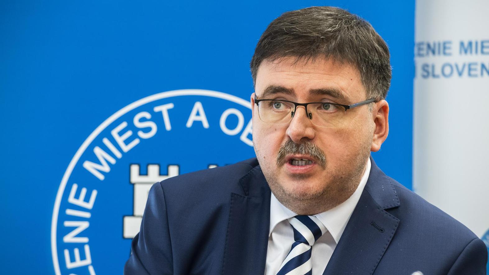 Za nového predsedu združenia zvolili primátora Partizánskeho J. Božika