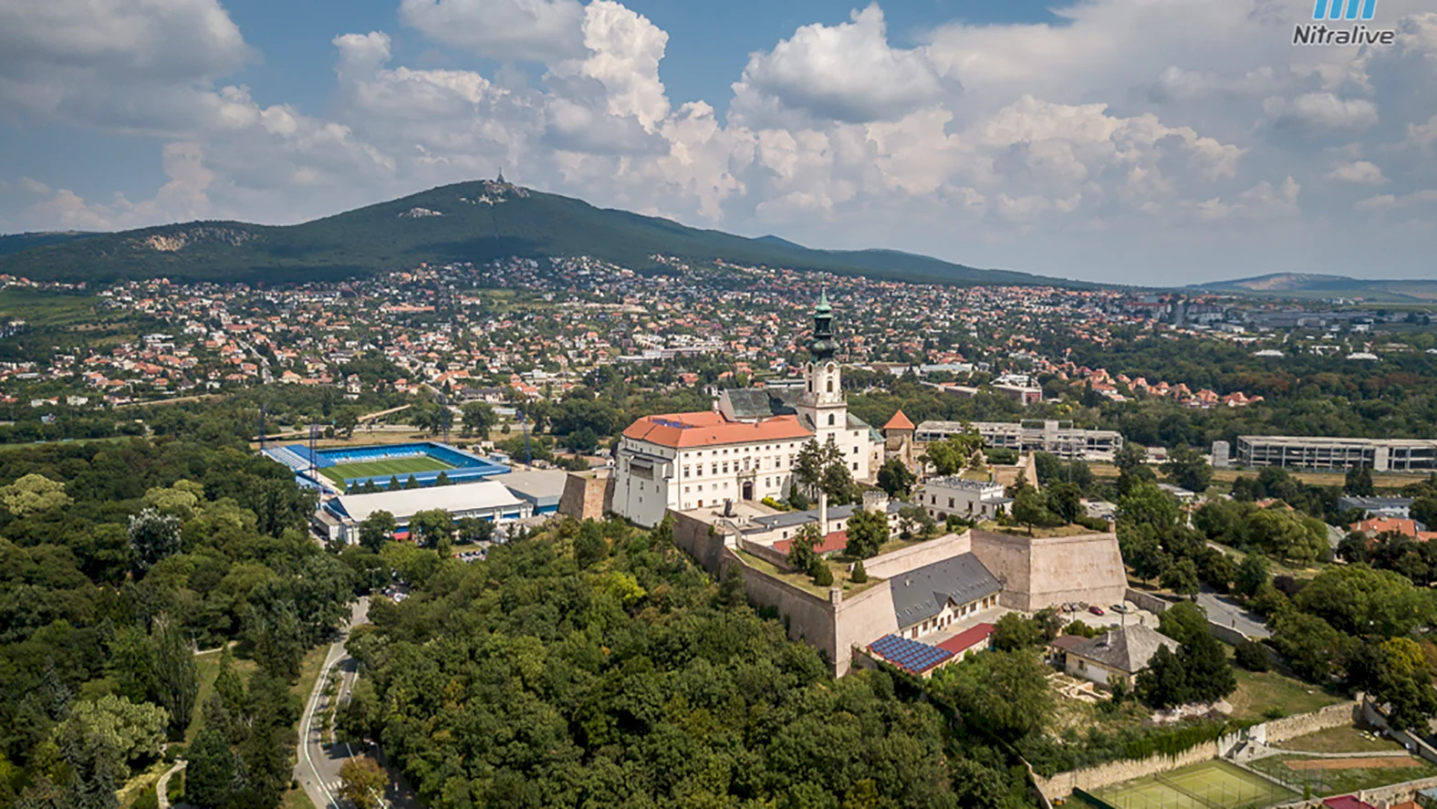 Mesto Nitra si vezme desaťmiliónový úver na investičné akcie