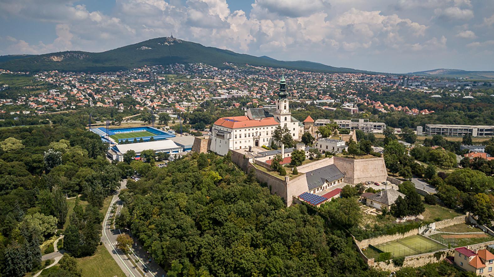 Nitra si vezme desaťmiliónový úver na investičné akcie