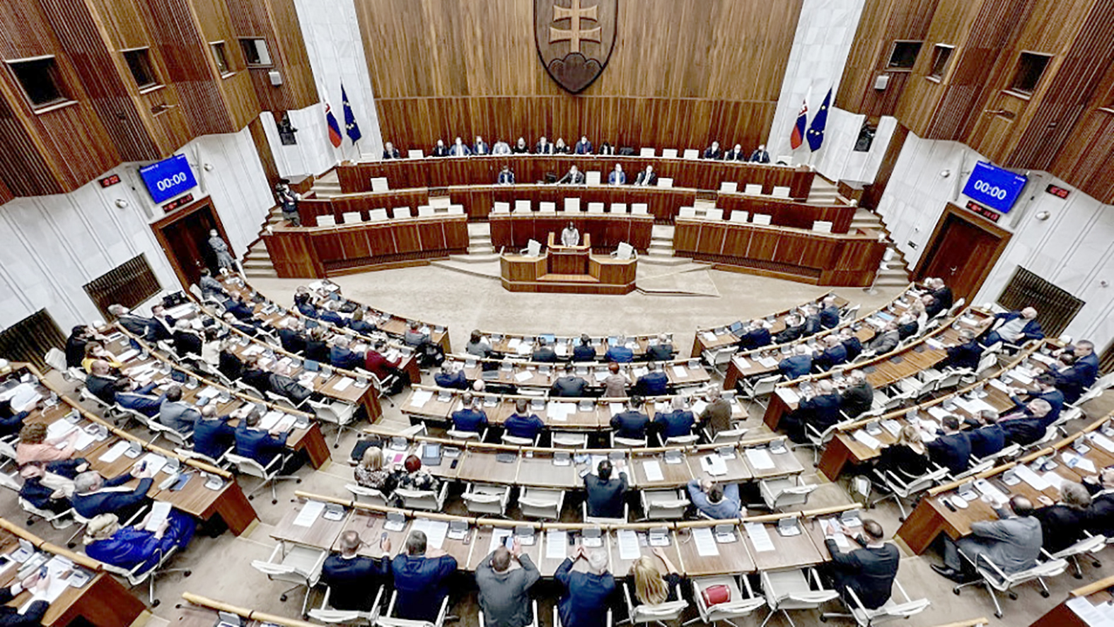 Poslanci prelomili veto prezidentky, zavedie sa tretia hodina telesnej výchovy 