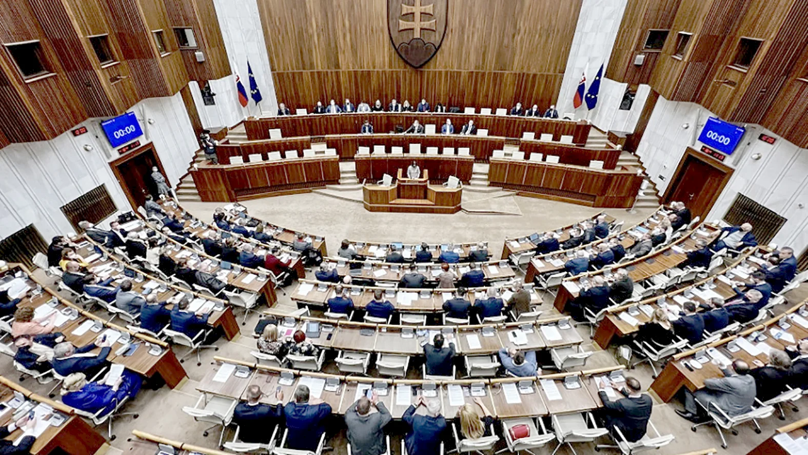 Poslanci prelomili veto prezidentky, zavedie sa tretia hodina telesnej výchovy