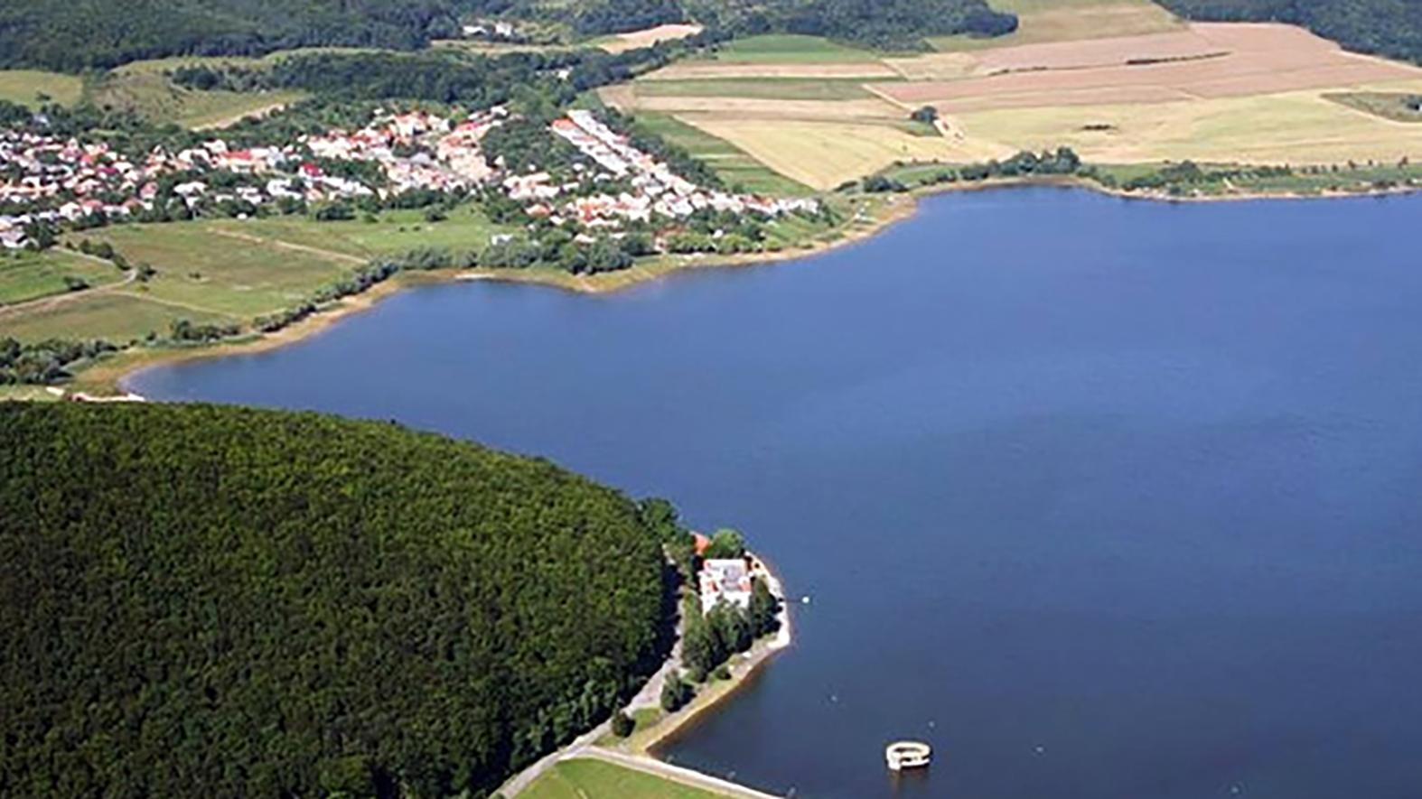 Divín chce obnoviť rekreačnú zónu pri Ružinej, súkromník buduje pieskovú pláž